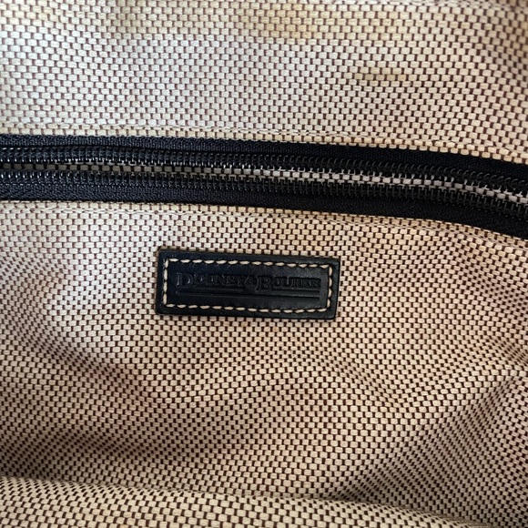 Dooney & Bourke bag/purse. Gently used. - Picture 3 of 3